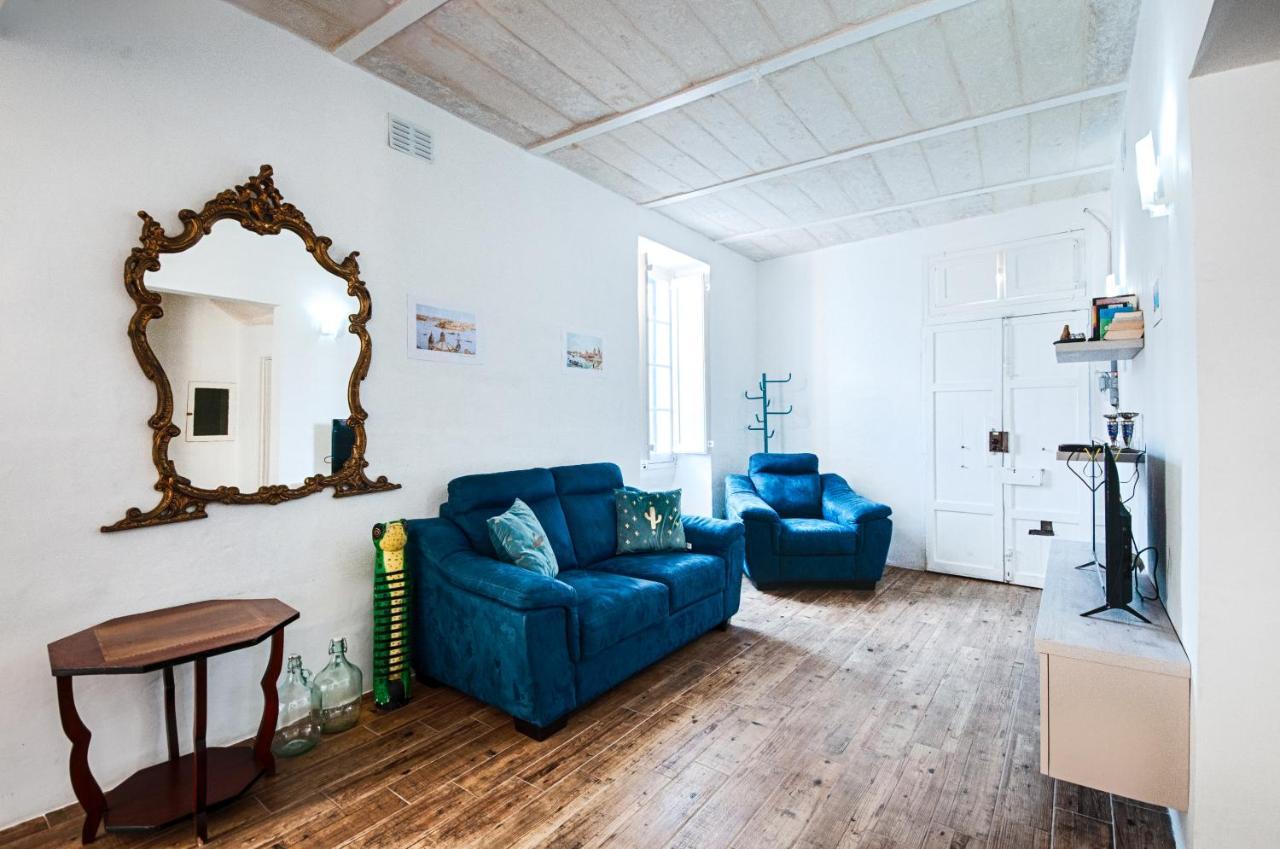 Kalkara Cosy 2 Bedroom Maisonette エクステリア 写真